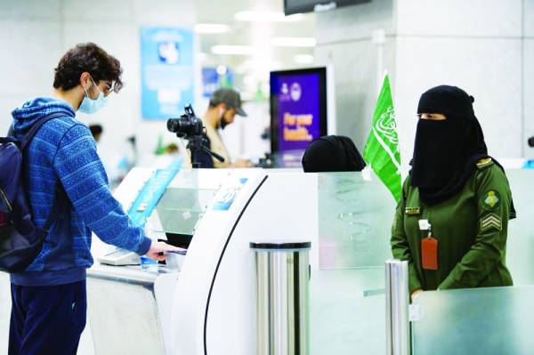 المرأة السعودية.. التمكين حولها لركيزة أساسية في عجلة التنمية
